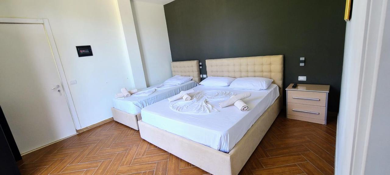 Kavalona Park Hotel Vlore Exterior photo