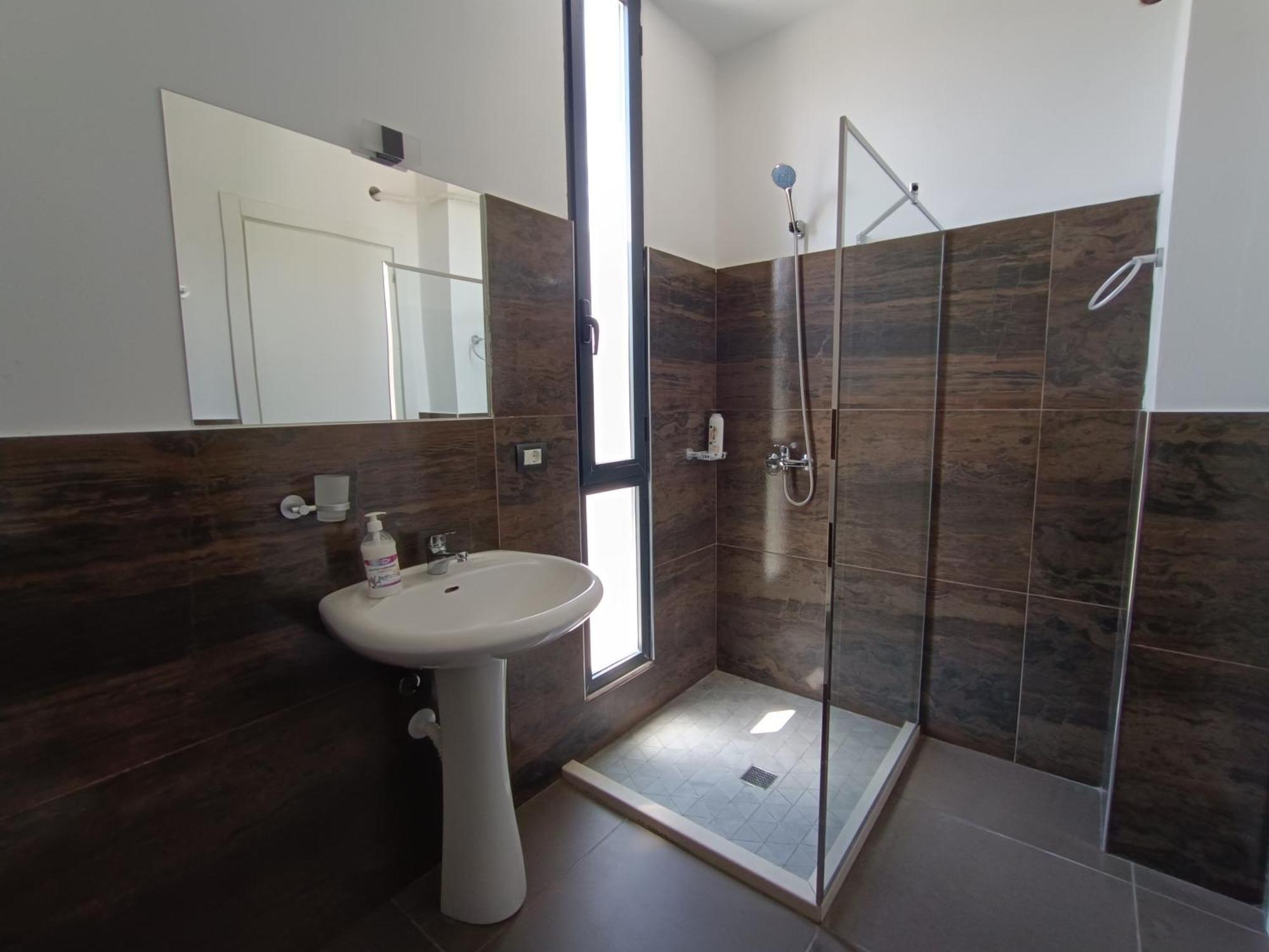 Kavalona Park Hotel Vlore Room photo