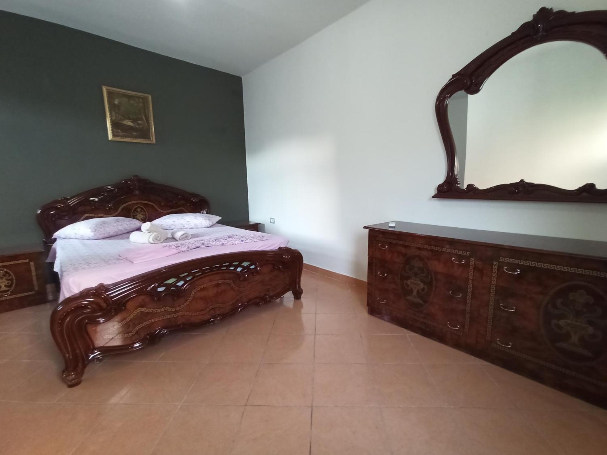 Kavalona Park Hotel Vlore Room photo