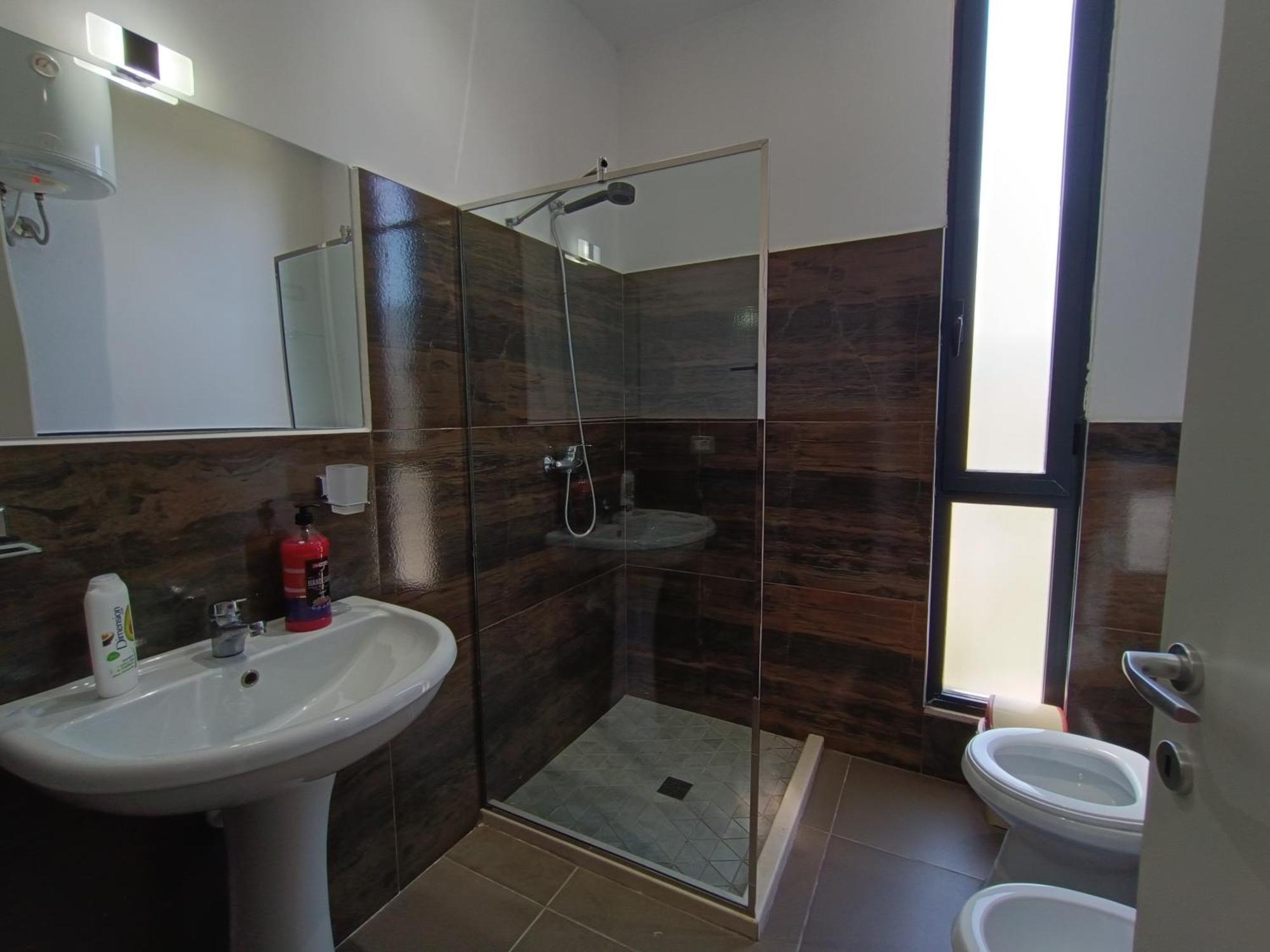 Kavalona Park Hotel Vlore Room photo